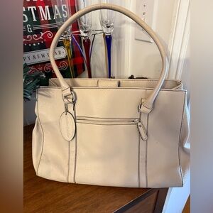 Wilsons Leather Cream Shoulder Bag